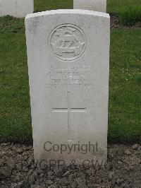 Guards Cemetery Windy Corner Cuinchy - Holman, G