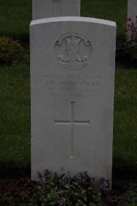 Guards Cemetery Windy Corner Cuinchy - Honeyman, J D