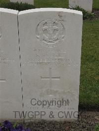 Guards Cemetery Windy Corner Cuinchy - Howell, F