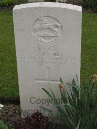 Guards Cemetery Windy Corner Cuinchy - Hughes, Arthur