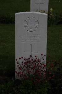 Guards Cemetery Windy Corner Cuinchy - Humphreys, E T