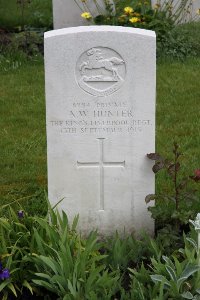 Guards Cemetery Windy Corner Cuinchy - Hunter, Alfred Walter