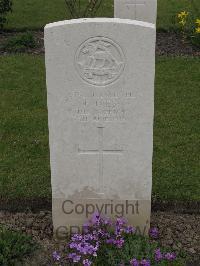 Guards Cemetery Windy Corner Cuinchy - Ives, E