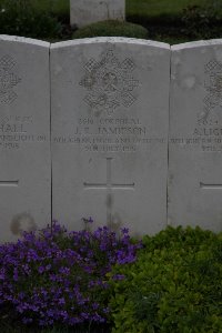 Guards Cemetery Windy Corner Cuinchy - Jamieson, J R