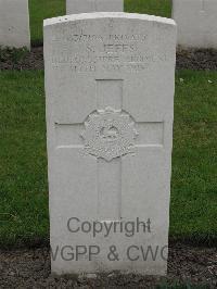 Guards Cemetery Windy Corner Cuinchy - Jeffs, S