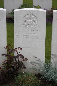 Guards Cemetery Windy Corner Cuinchy - Johnson, G