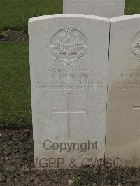 Guards Cemetery Windy Corner Cuinchy - Johnson, George