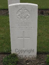Guards Cemetery Windy Corner Cuinchy - Jones, B