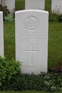 Guards Cemetery Windy Corner Cuinchy - Jones, John Ivor