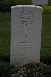 Guards Cemetery Windy Corner Cuinchy - Jones, William Henry