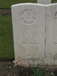 Guards Cemetery Windy Corner Cuinchy - Keegan, F