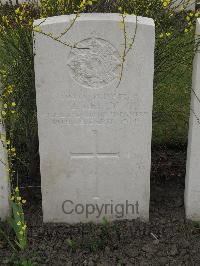 Guards Cemetery Windy Corner Cuinchy - Kelly, J