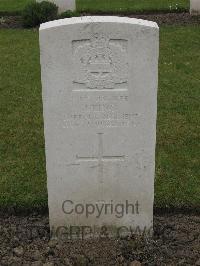 Guards Cemetery Windy Corner Cuinchy - King, J