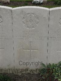 Guards Cemetery Windy Corner Cuinchy - Kirk, T