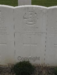 Guards Cemetery Windy Corner Cuinchy - Knapp, W