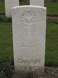 Guards Cemetery Windy Corner Cuinchy - Lawlar, D