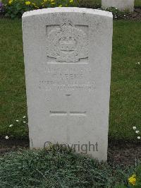 Guards Cemetery Windy Corner Cuinchy - Leeks, G