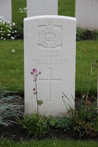 Guards Cemetery Windy Corner Cuinchy - Liffen, J R