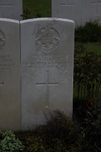 Guards Cemetery Windy Corner Cuinchy - Little, John Robert