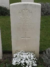 Guards Cemetery Windy Corner Cuinchy - Lomas, C