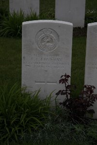 Guards Cemetery Windy Corner Cuinchy - Loveday, F G