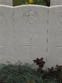 Guards Cemetery Windy Corner Cuinchy - Lovell, S