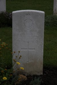 Guards Cemetery Windy Corner Cuinchy - Lowe, T