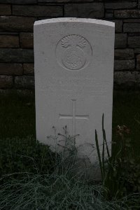Guards Cemetery Windy Corner Cuinchy - MacArthur, John McQueen