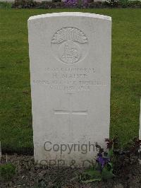 Guards Cemetery Windy Corner Cuinchy - Maher, H