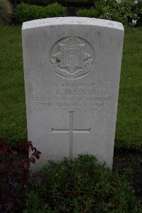 Guards Cemetery Windy Corner Cuinchy - Major, C R