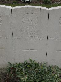 Guards Cemetery Windy Corner Cuinchy - Malley, M