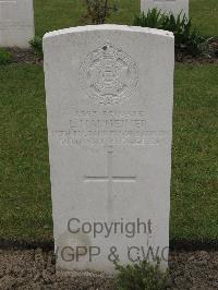 Guards Cemetery Windy Corner Cuinchy - Manheimer, L
