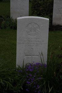 Guards Cemetery Windy Corner Cuinchy - Mansfield, P W