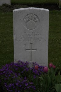 Guards Cemetery Windy Corner Cuinchy - Marshall, Frederick Guy