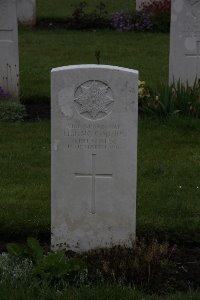 Guards Cemetery Windy Corner Cuinchy - McConnon, M J