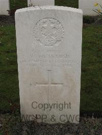 Guards Cemetery Windy Corner Cuinchy - McIntosh, W