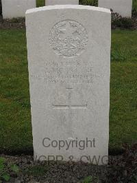 Guards Cemetery Windy Corner Cuinchy - McIntyre, J