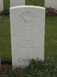 Guards Cemetery Windy Corner Cuinchy - McIntyre, P