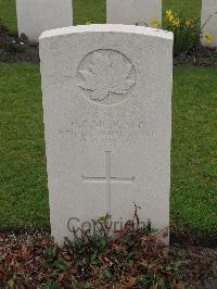 Guards Cemetery Windy Corner Cuinchy - Medcalf, H C