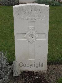 Guards Cemetery Windy Corner Cuinchy - Mills, C