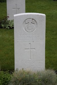 Guards Cemetery Windy Corner Cuinchy - Moffet, John Leeson