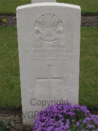Guards Cemetery Windy Corner Cuinchy - Mugglestone, W