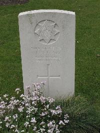 Guards Cemetery Windy Corner Cuinchy - Murphy, J