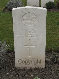 Guards Cemetery Windy Corner Cuinchy - Orme, Thomas