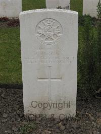 Guards Cemetery Windy Corner Cuinchy - Parbutt, J