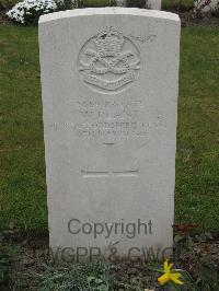 Guards Cemetery Windy Corner Cuinchy - Plant, W