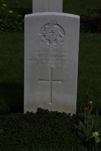 Guards Cemetery Windy Corner Cuinchy - Poiney, H F