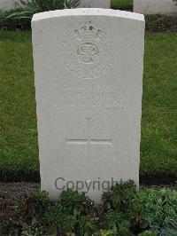 Guards Cemetery Windy Corner Cuinchy - Pollock, R