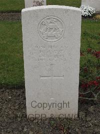 Guards Cemetery Windy Corner Cuinchy - Popple, H