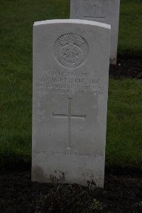 Guards Cemetery Windy Corner Cuinchy - Protheroe, D W